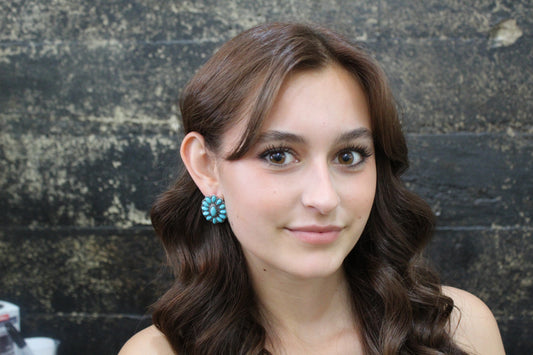 Flower cluster studs