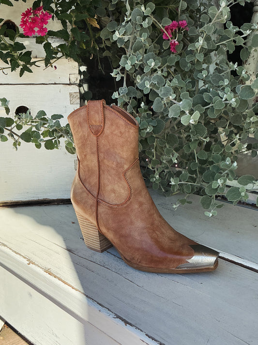 Dakota Metallic Toe Boots