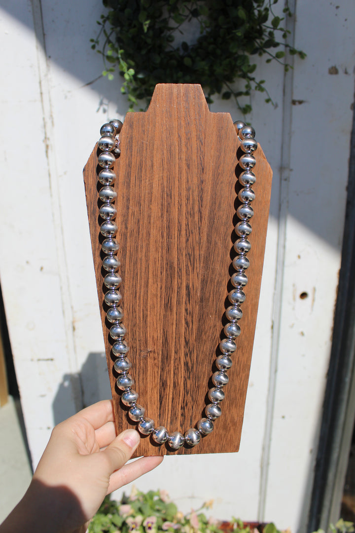 Large Silver-tone Bead Necklace